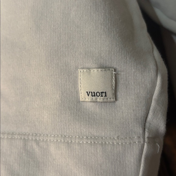 Vuori Cropped Crewneck - Picture 2 of 4